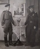 Дмитрий Иванович на фото справа