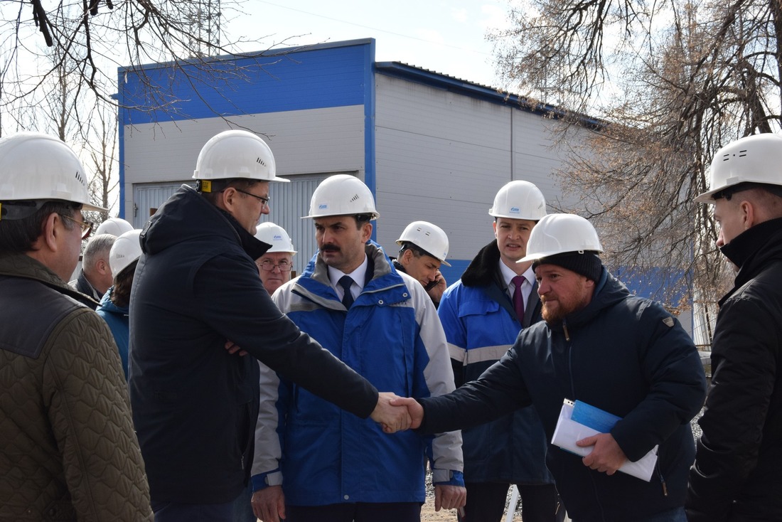 Генеральный директор ООО «Газпром трансгаз Москва» А.В. Бабаков (слева), начальник филиала «Белгородское ЛПУМГ» Александр Лапин (в центре)